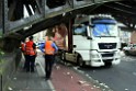 LKW blieb unter Bruecke haengen Koeln Deutz Opladenerstr Deutz Muelheimerstr P022